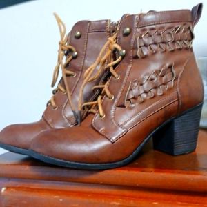 Brown Lace up heeled boots